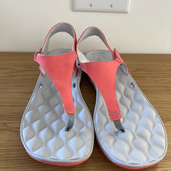 Columbia Size 11 Salmon Thong Sandals - Picture 4 of 8